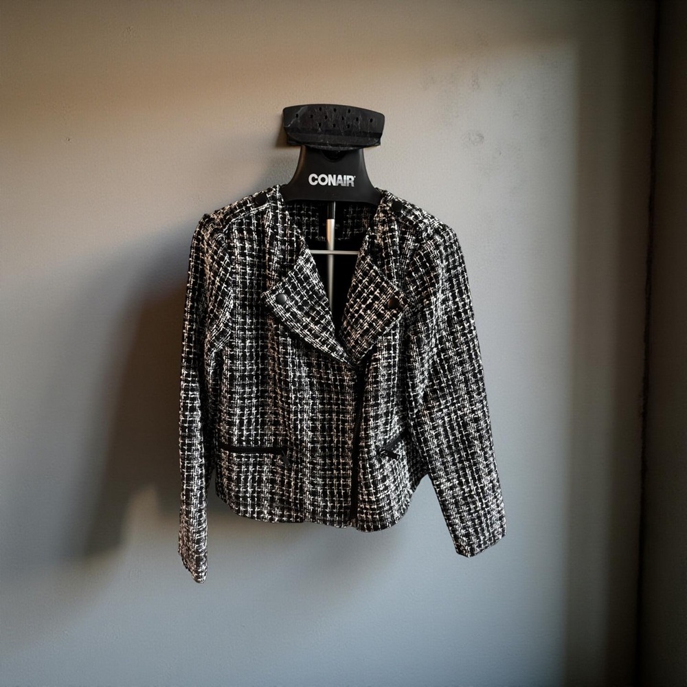 Simply Vera Vera Wang Black and White Moto Blazer